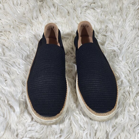 UGG Women's Black Ribbed Slip-On Loafers Size 6.5 - Picture 2 of 9